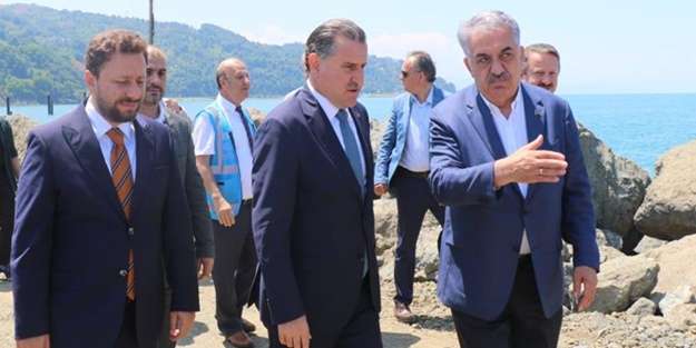 Bakan Bak ve Yazıcı, Rize-Artvin Havalimanı İnşaatını İnceledi