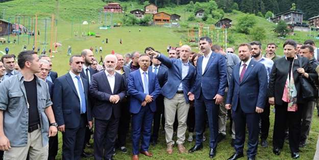 Çevre ve Şehircilik Bakanı Kurum Ayder'de