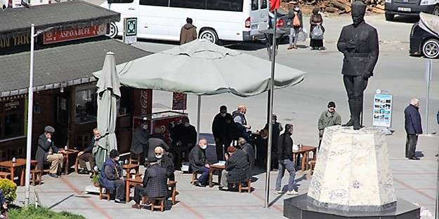 Lokanta ve &Ccedil;ay Ocakları Koronavir&uuml;s Tedbirleri ile Yeniden A&ccedil;ıldı