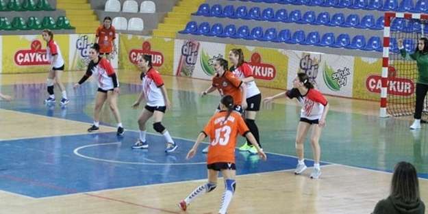 Olimpik Pazar Spor Hentbol Takımı 2. ve 3'&uuml;nc&uuml; Ma&ccedil;ını da Kazandı