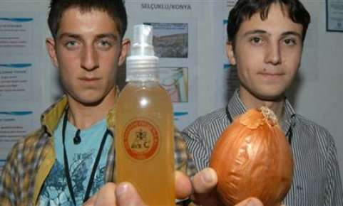 Soğandan göz yaşartıcı sprey yaptılar