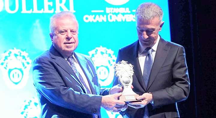 Trabzonspor Başkanı Ağaoğlu, “Yılın Spor Adamı” Seçildi