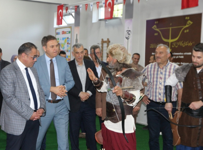 Pazar'da Geleneksel Türk Okçuluğu Salonu Açıldı